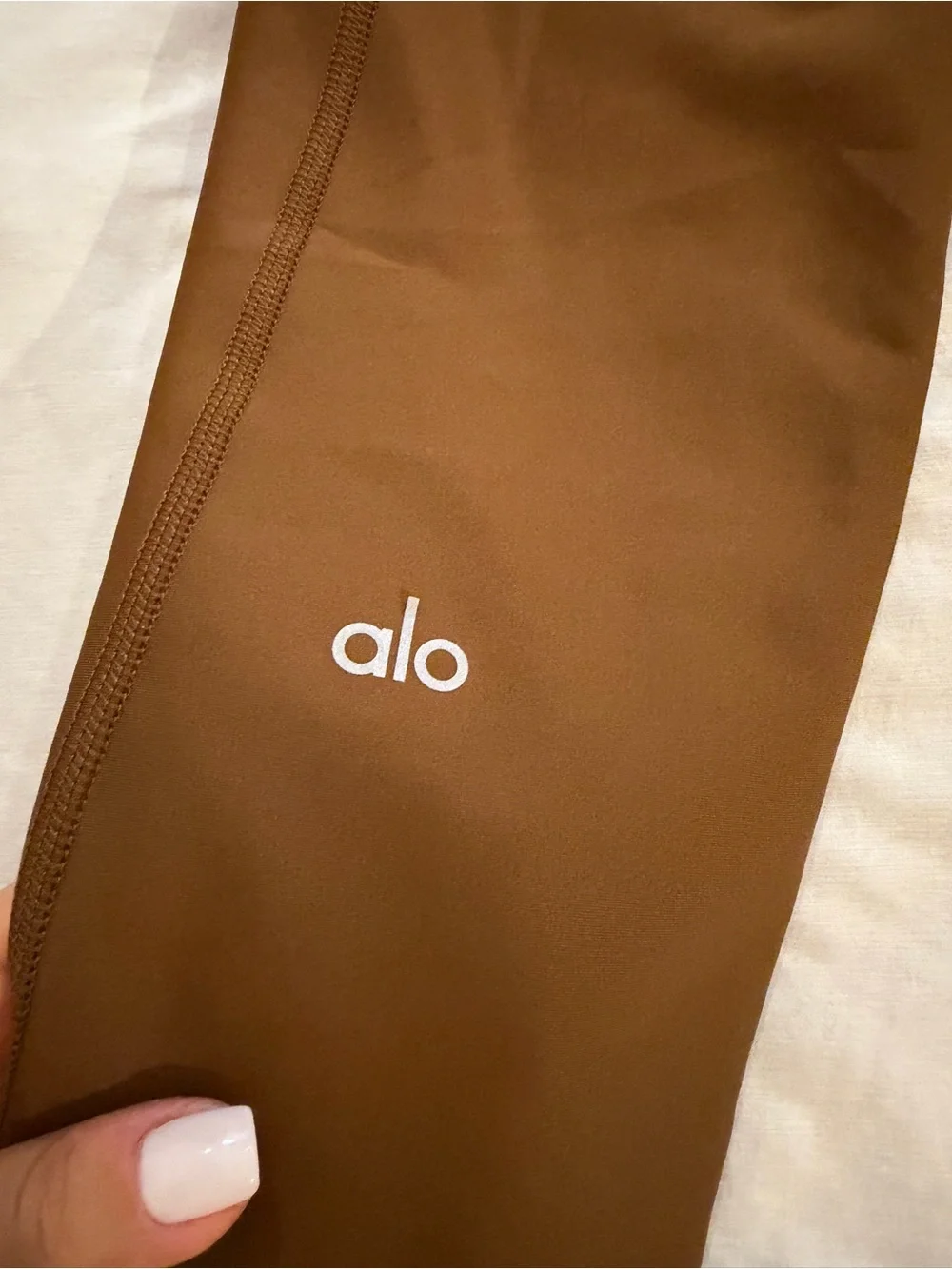 ALO Yoga Airlift High-Waist 7/8 Charmer Legging